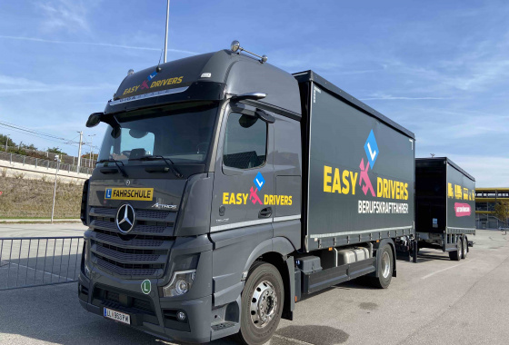 Mercedes Actros 1842 + Scheuwimmer Tandem Anhängerr